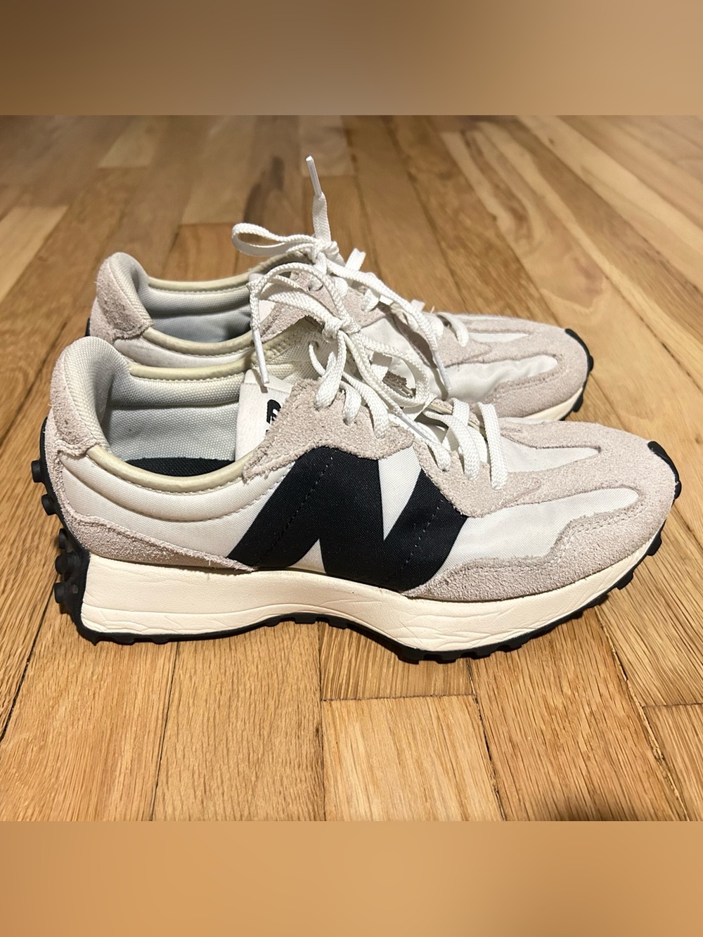 New Balance 327 Black White Sneaker Shoes 7